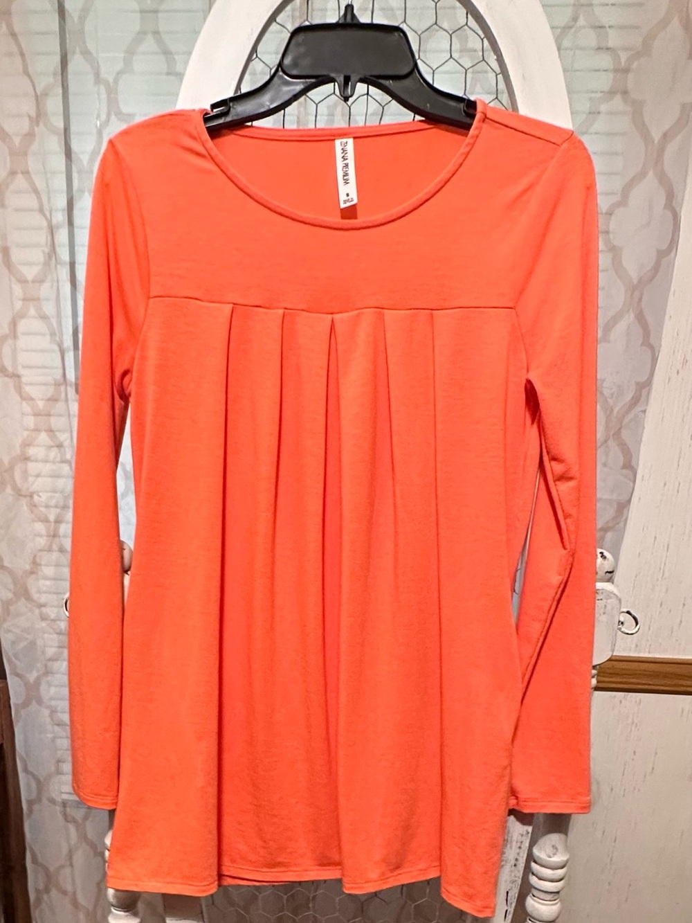 Zenana Outfitters Coral Pleated Long-Sleeve Tunic with pockets